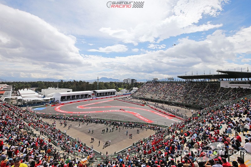 Motor Racing - Formula One World Championship - Mexican Grand Prix - Practice Day - Mexico City, Mexico